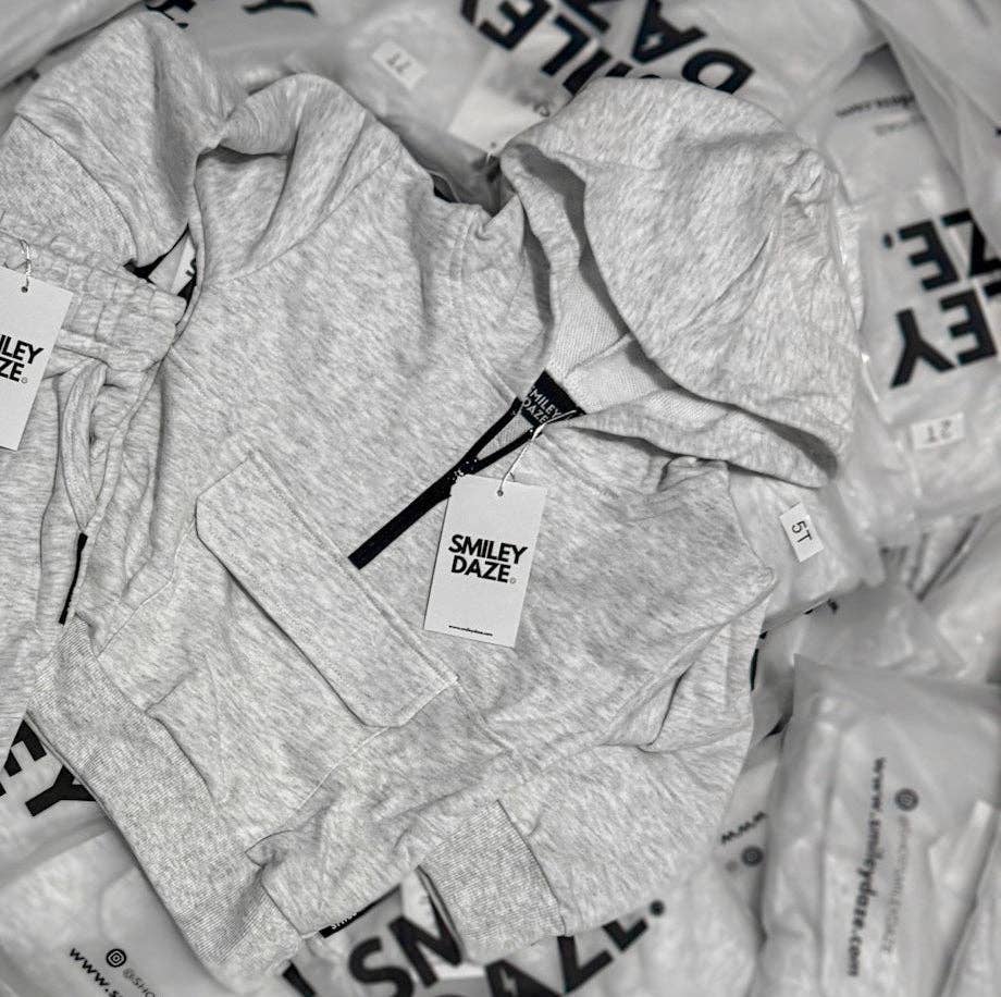 HEATHER GRAY • HALF ZIP HOODIE