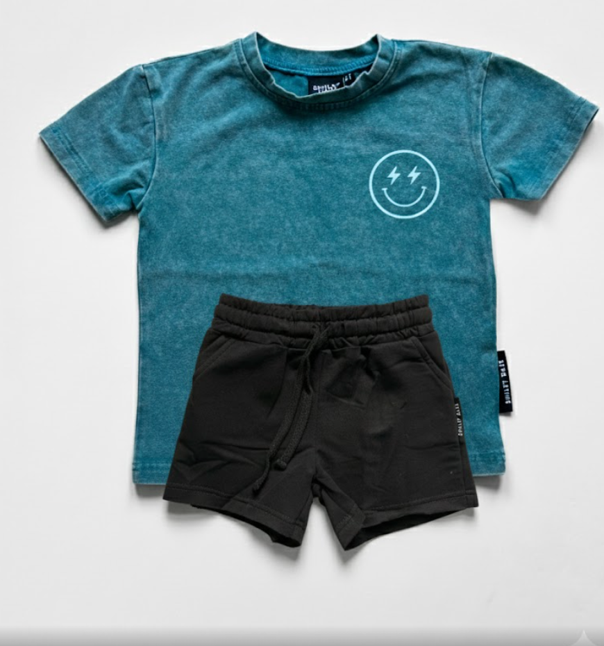 JET • CUT-OFF SHORTS